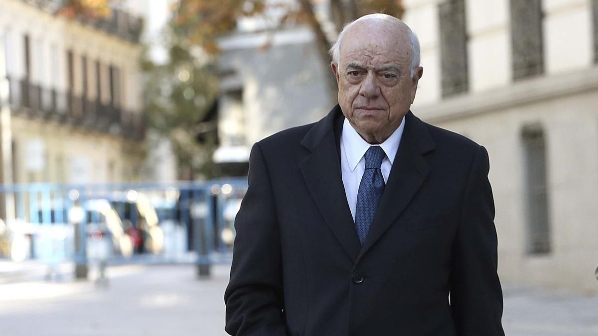 EL expresidente del BBVA Francisco González llega a la Audiencia Nacional a declarar como imputado en el 'caso Villarejo', el 18 de noviembre del 2019