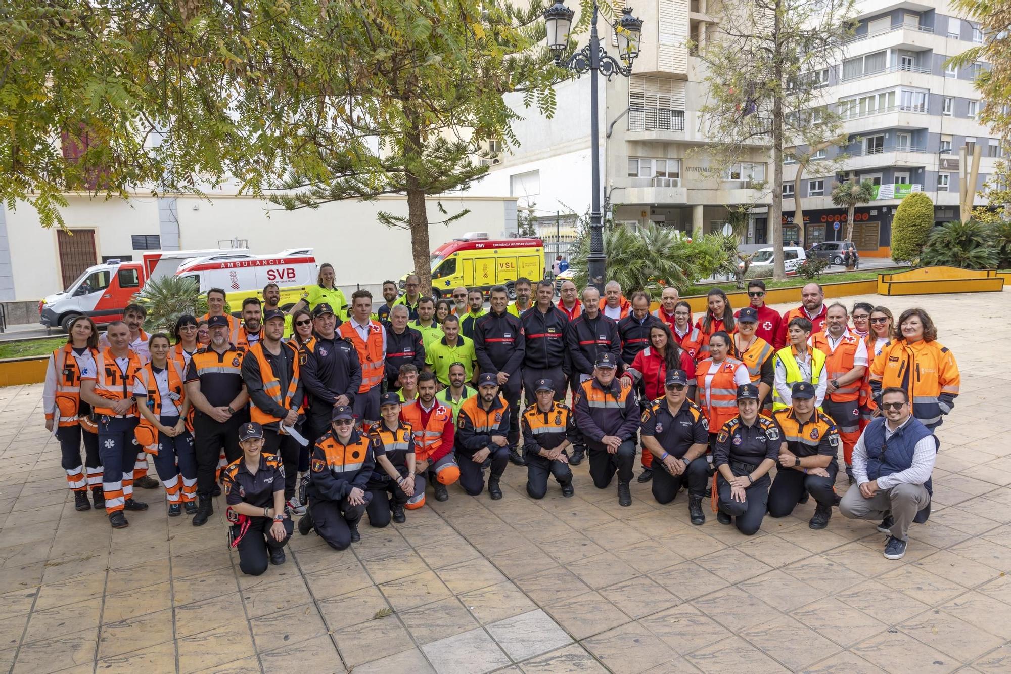 Aquí las mejores imágenes del simulacro de terremoto realizado en Torrevieja, coincidiendo con aniversario del terremoto de 1829