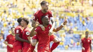 El Sevilla celebra en Gran Canaria.