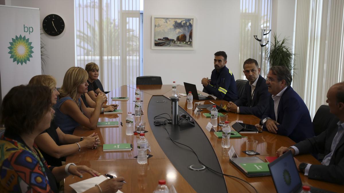 Reunión en la refinería de bp