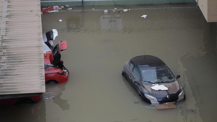 Rohrbruch in Pont d&#039;Inca auf Mallorca setzt Dutzende Autos unter Wasser