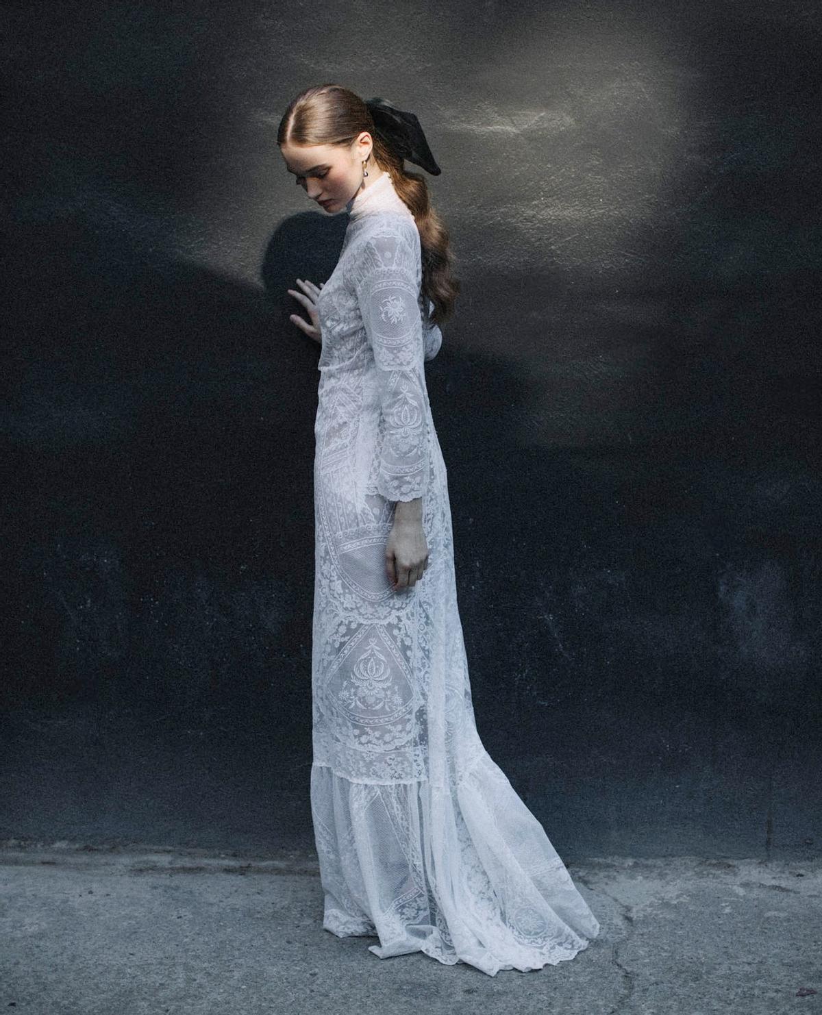 Un modelo de los vestidos de novia de L'Arca Barcelona.