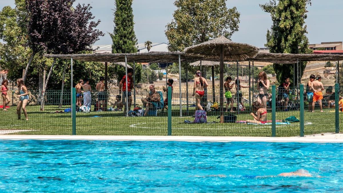 Imagen de una de las piscinas de Cáceres.