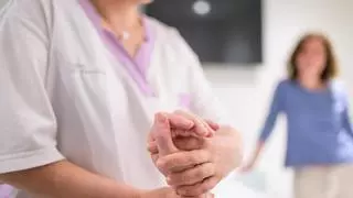 El Hospital Virgen de la Poveda celebra el Día de los Cuidados Paliativos con una exposición hecha por pacientes