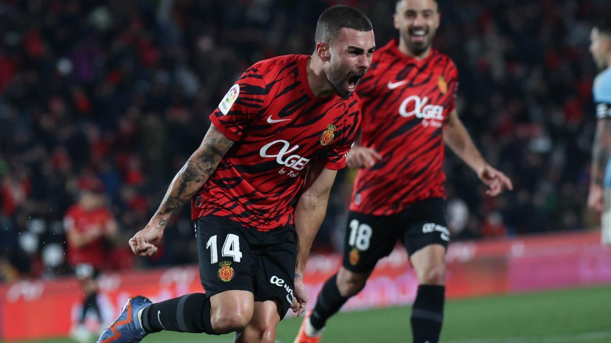 Dani Rodríguez celebra el gol que ha marcado ante el Celta.