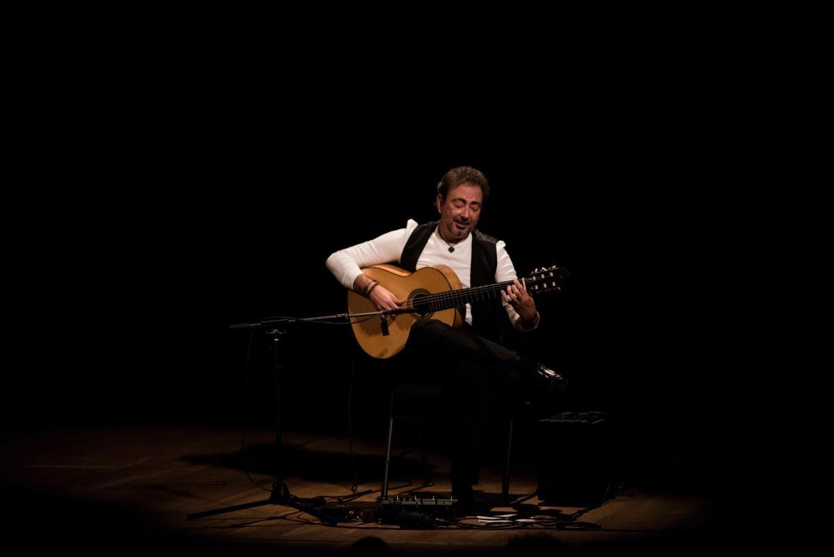 El guitarrista José Antonio Rodríguez durante su recital dentro del ciclo ’Guitarra desnuda’ ofrecido en el Espacio Turina el 17 de septiembre.