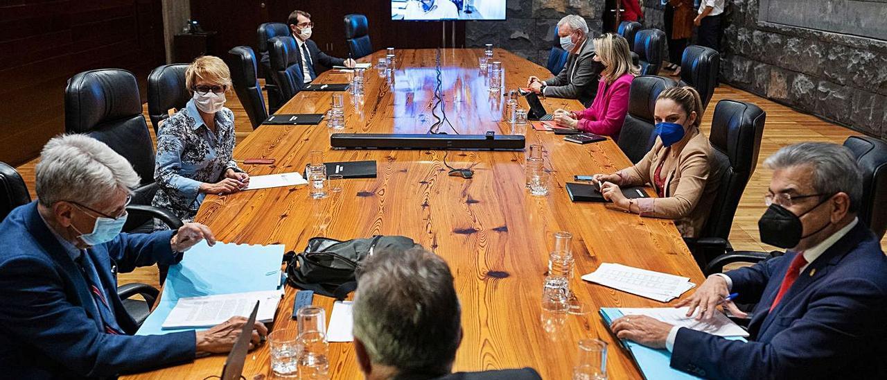 Reunión del Consejo de Gobierno celebrado ayer en Santa Cruz de Tenerife.