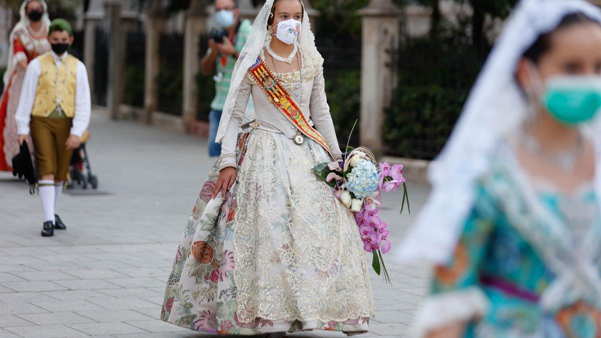 Búscate en el segundo día de Ofrenda por la calle Caballeros (entre las 18.00 y las 19.00 horas)