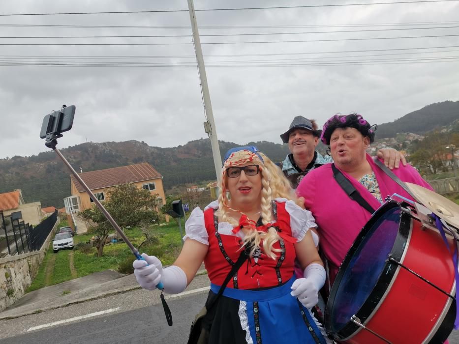 Moaña, Aldán y Bueu dicen adiós a sus carnavales con altas dosis de humor y originalidad.