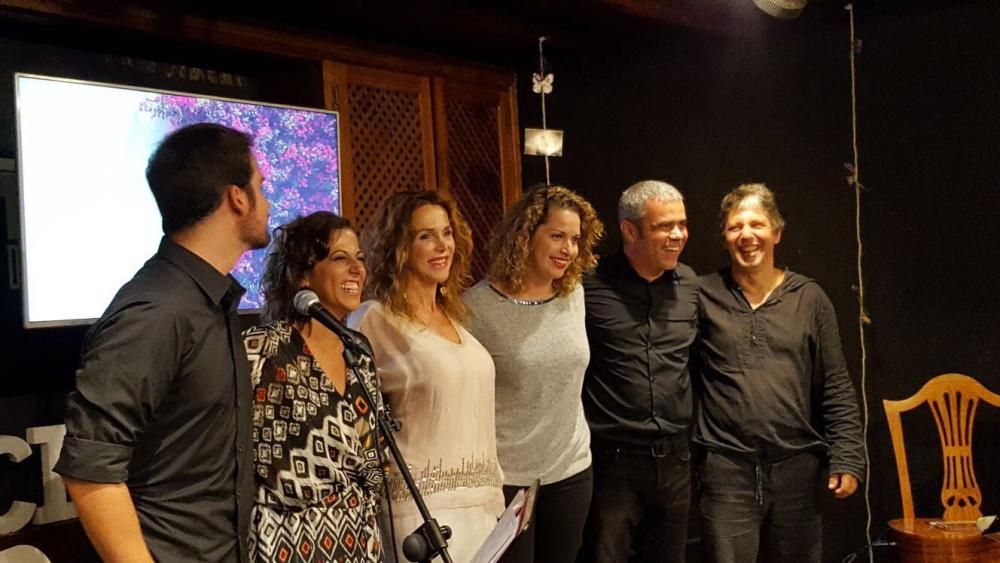 Estefanía Curbelo presentó su primer proyecto musical en Teguise