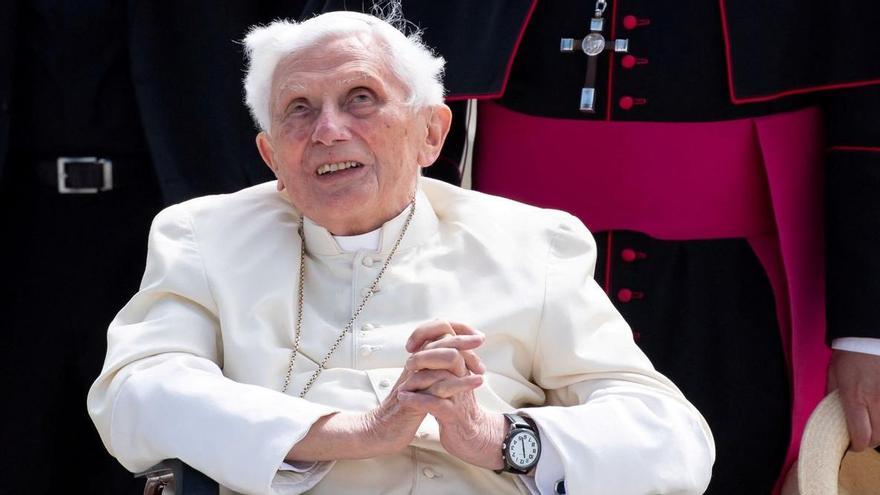Benet XVI admet que va estar present en la reunió en la qual es va acusar un clergue d&#039;abusos