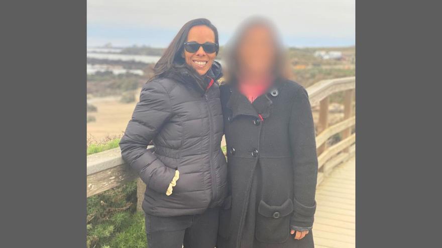 Viaja desde Estados Unidos para &quot;rescatar&quot; a su hermana de una &quot;secta&quot;: &quot;El cura me agarró y dos hombres me tiraron al suelo y me golpearon por todo el cuerpo&quot;