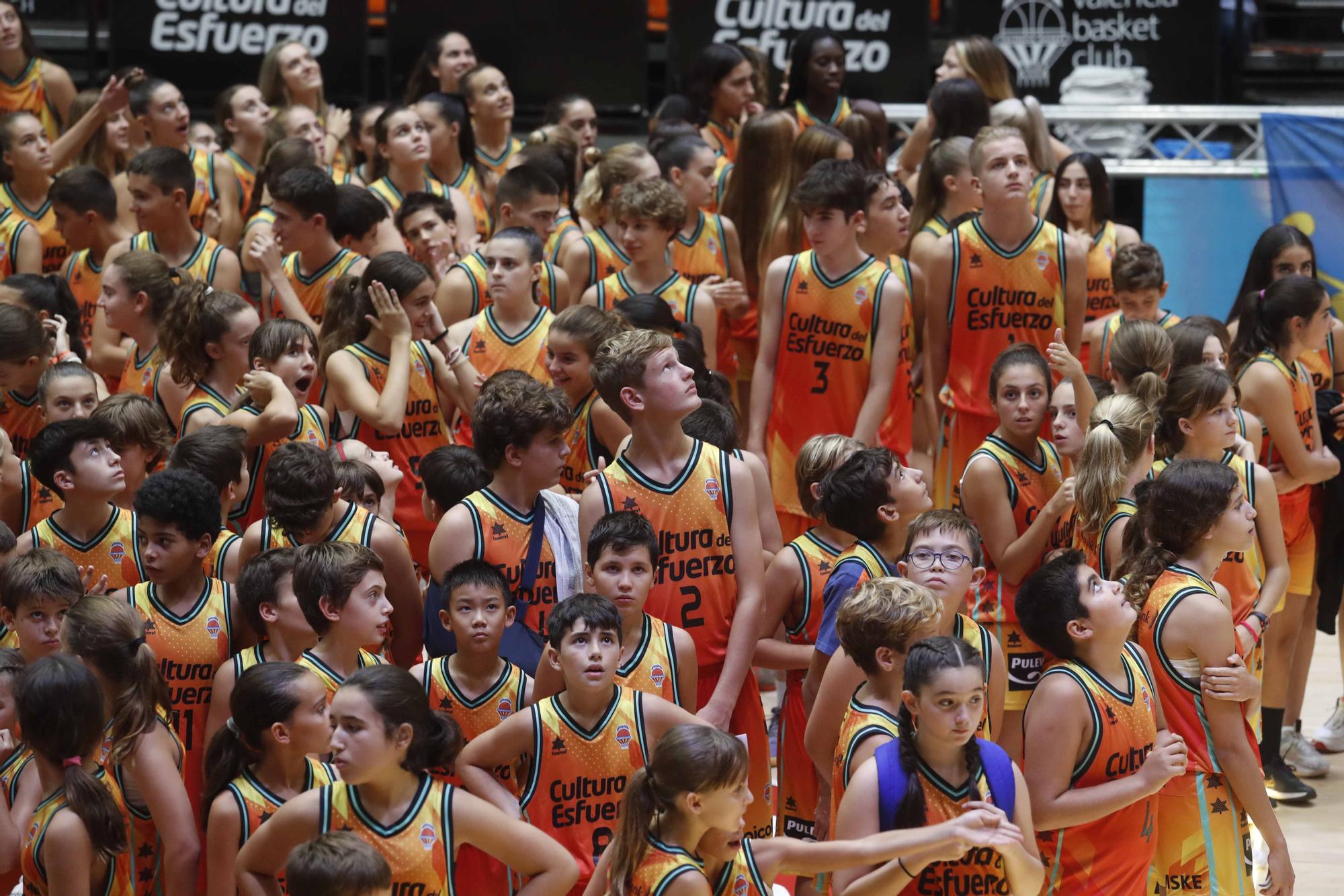 Presentación del Valencia Basket en La Fonteta