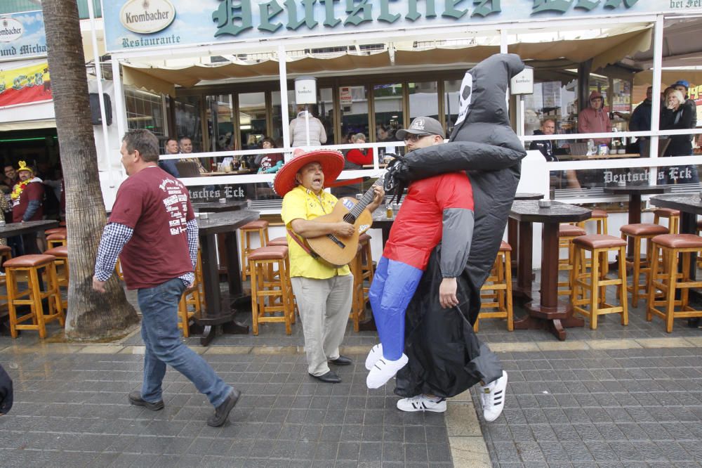 Trasladan una "fiesta etílica" en la Playa de Palma