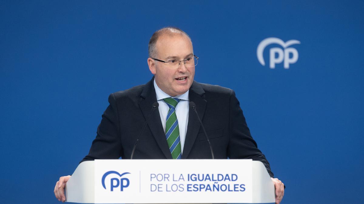 El portavoz del Grupo Parlamentario Popular en el Congreso, Miguel Tellado, durante una rueda de prensa, en la sede del PP, a 3 de enero de 2024, en Madrid (España).