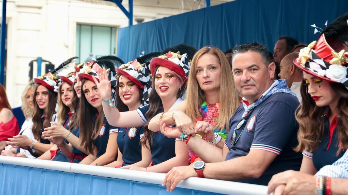 El desfile del Ninot de las Hogueras 2026 en Alicante, en imágenes