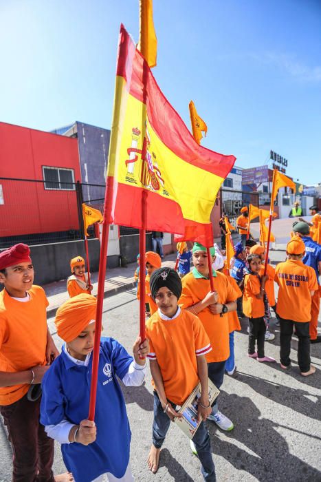 La comunidad Sikh celebra en Torrevieja su desfile