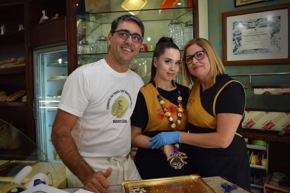 Rosarios y ‘panellets’, tradición en Tots Sants