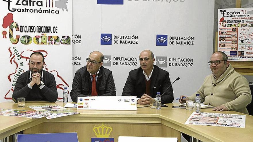 Los segedanos organizan su primera Feria Gastronómica