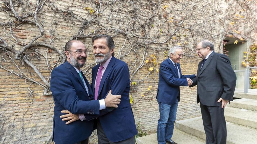 Feijóo: “Javier Fernández no hubiera entregado la gobernabilidad a los separatistas”.