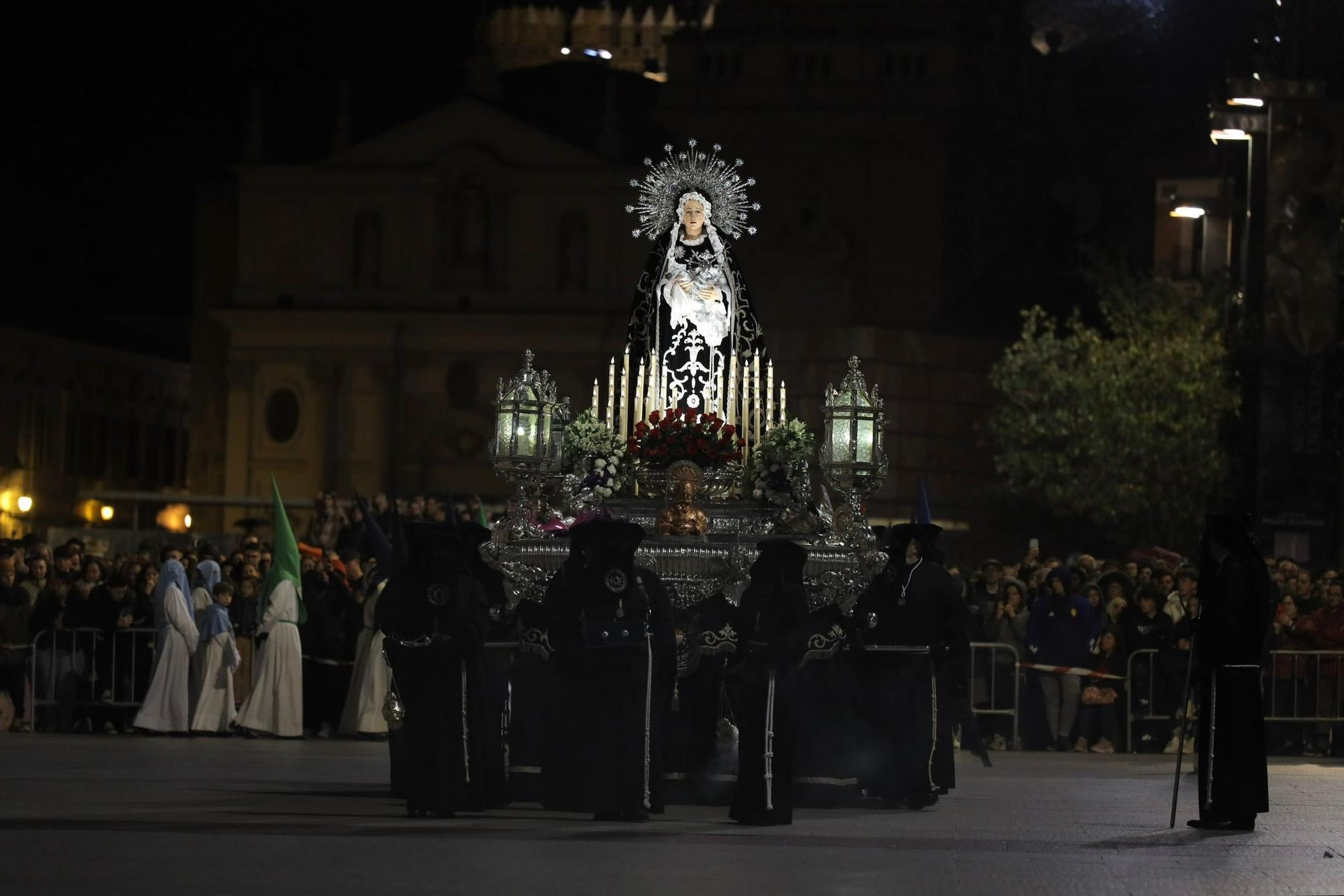 La procesión del Encuentro, en imágenes