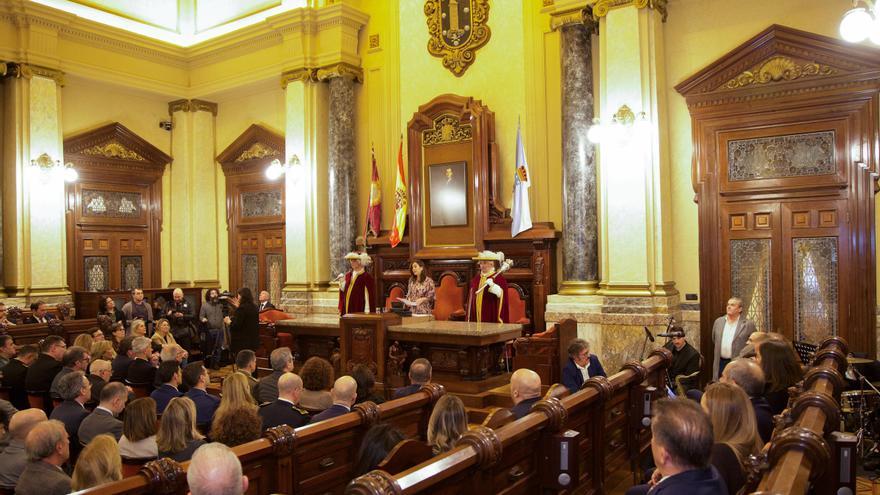 La alcaldesa Inés Rey preside la tradicional recepción navideña en María Pita