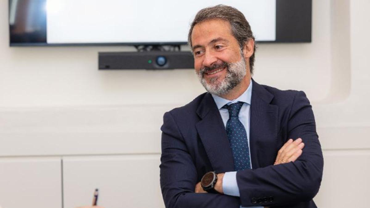 El presidente y consejero delegado de KPMG España, Juanjo Cano, durante la entrevista.