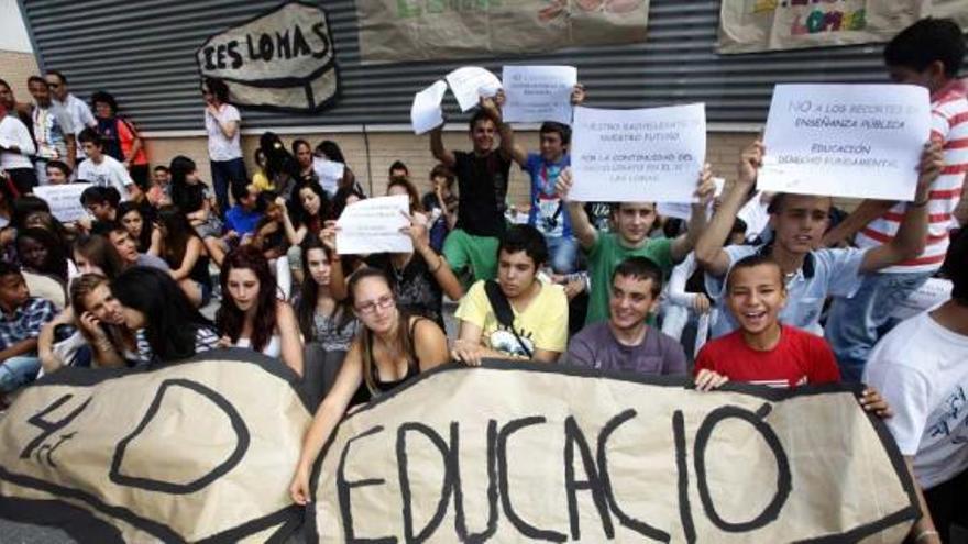 El Instituto Las Lomas protesta contra los recortes en la oferta educativa