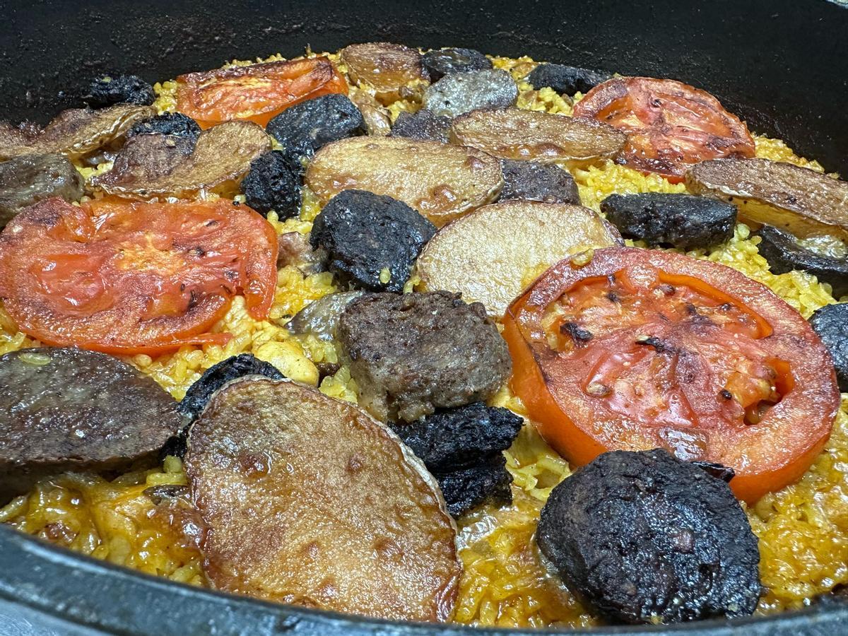 Arroz al horno con embutido de Pinoso