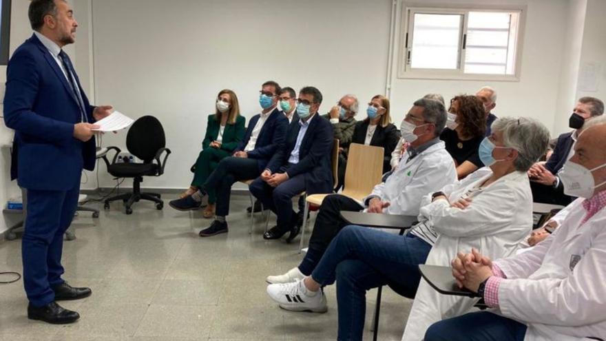 El conselleiro presentó la prueba piloto en Mariñamansa. |    FDV