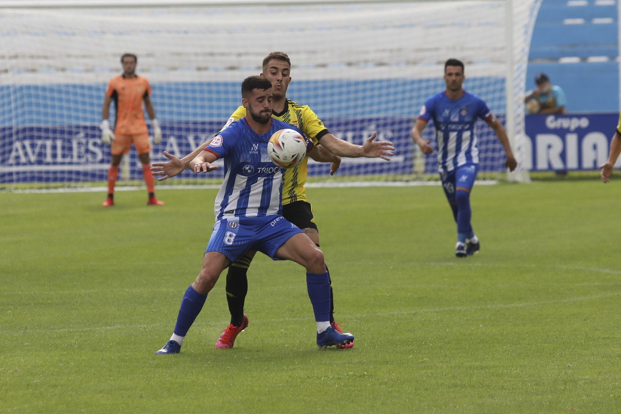 Las imágenes del partido del Oviedo contra el Avilés