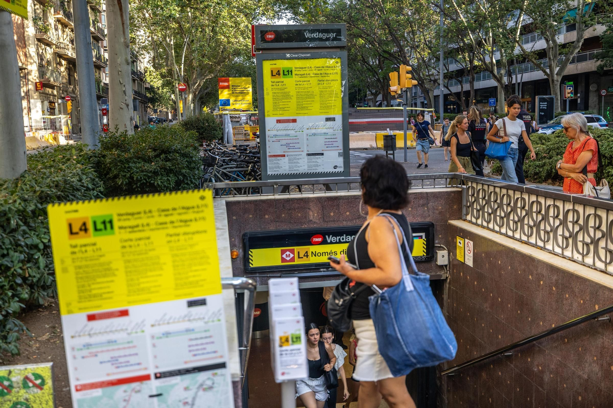 La línea 4 del metro de Barcelona recupera la normalidad tras las obras con la 'vuelta al cole'
