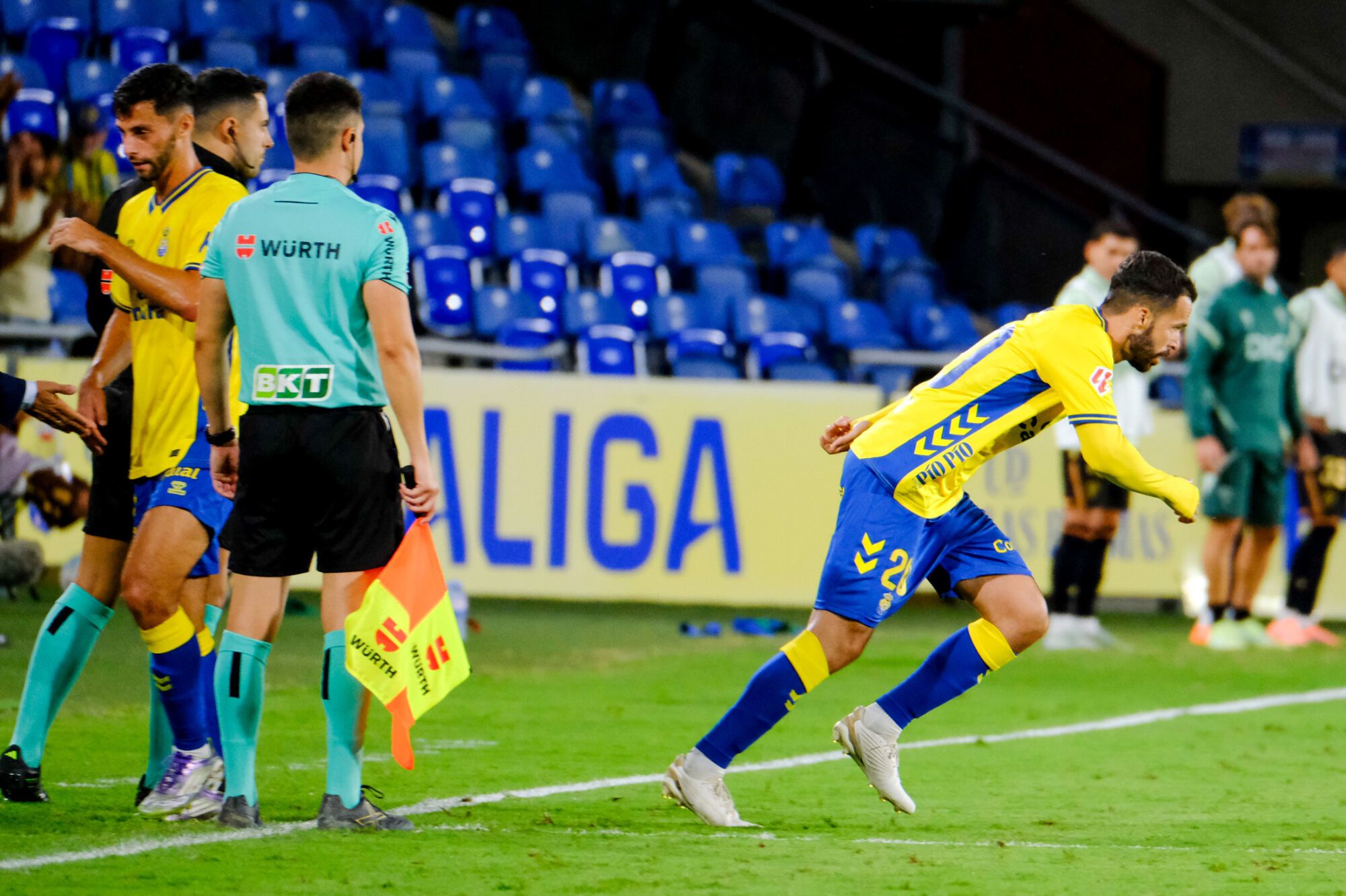 UD Las Palmas- Cádiz | 05/10/2025  | 05/10/2025 | Fotógrafo: José Carlos Guerra