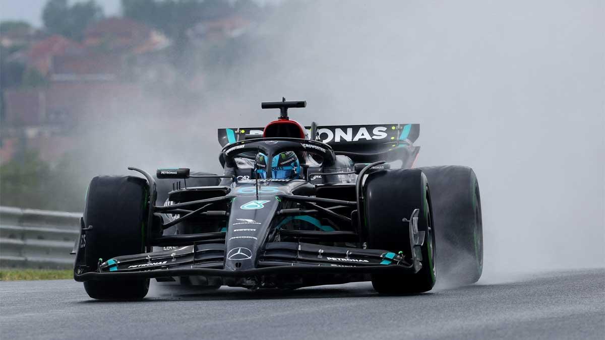 Russell, durante los primeros libres en Hungría