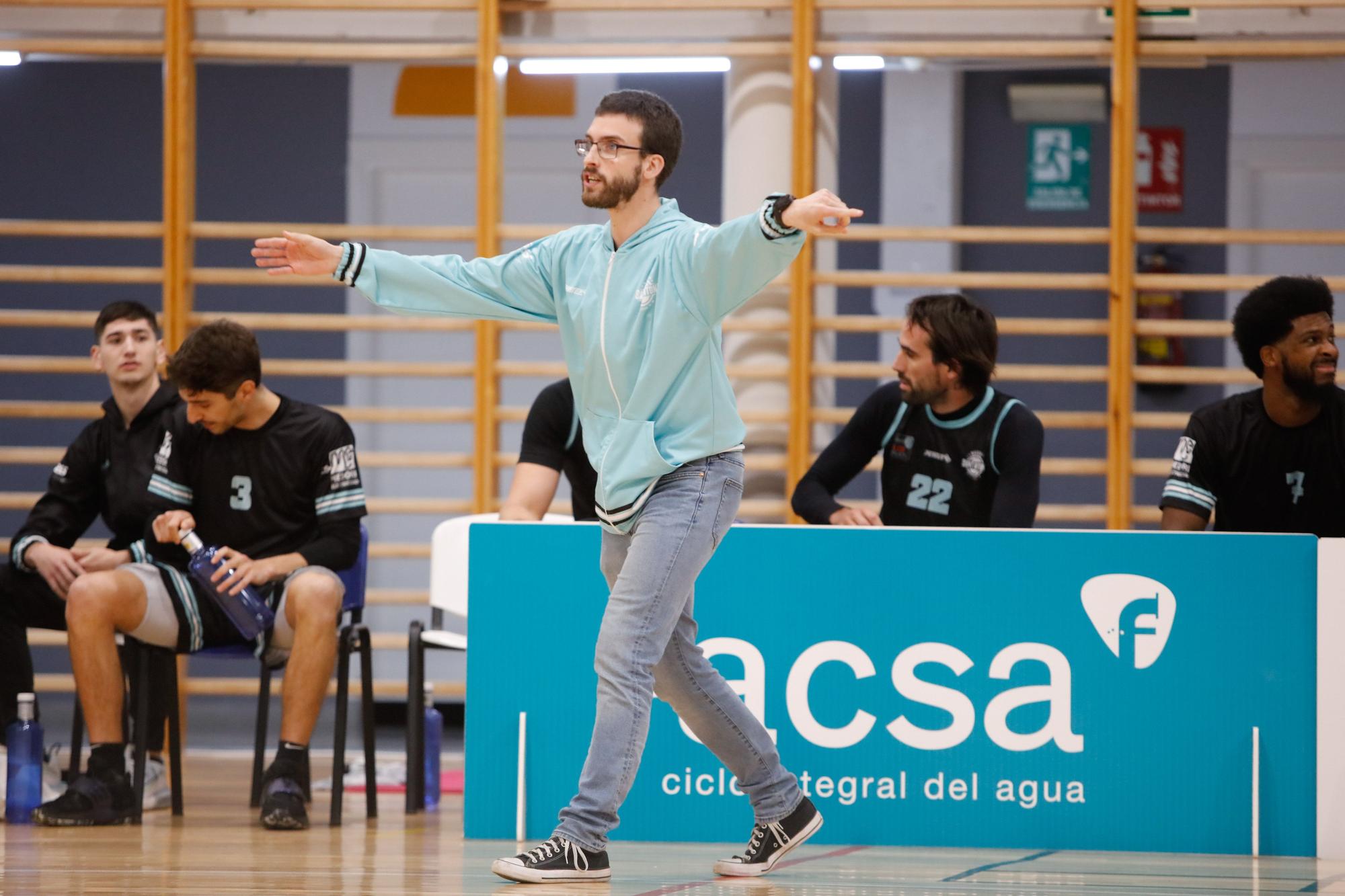 Partido entre el CB Sant Antoni y el CB Cornellà