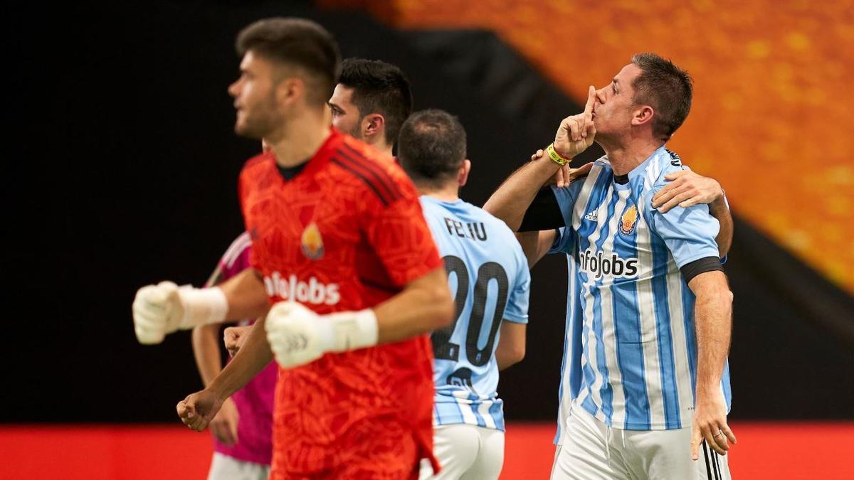 Capdevila manda callar a Ibai Llanos tras marcar un gol