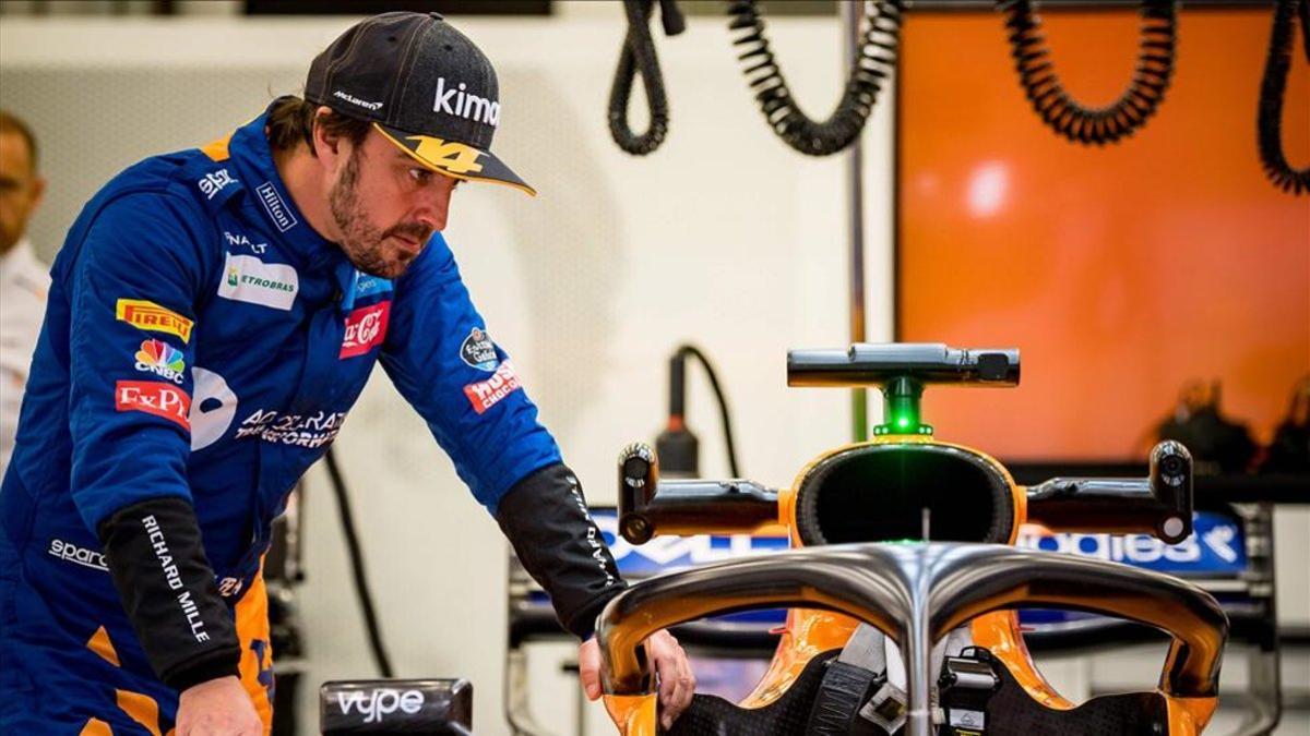 Fernando Alonso regresa a la F1 en los test de Bahrein con McLaren