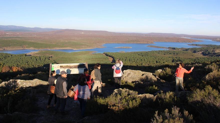 Vistas desde el otero siguiendo el curso del Tera. | Araceli Saavedra