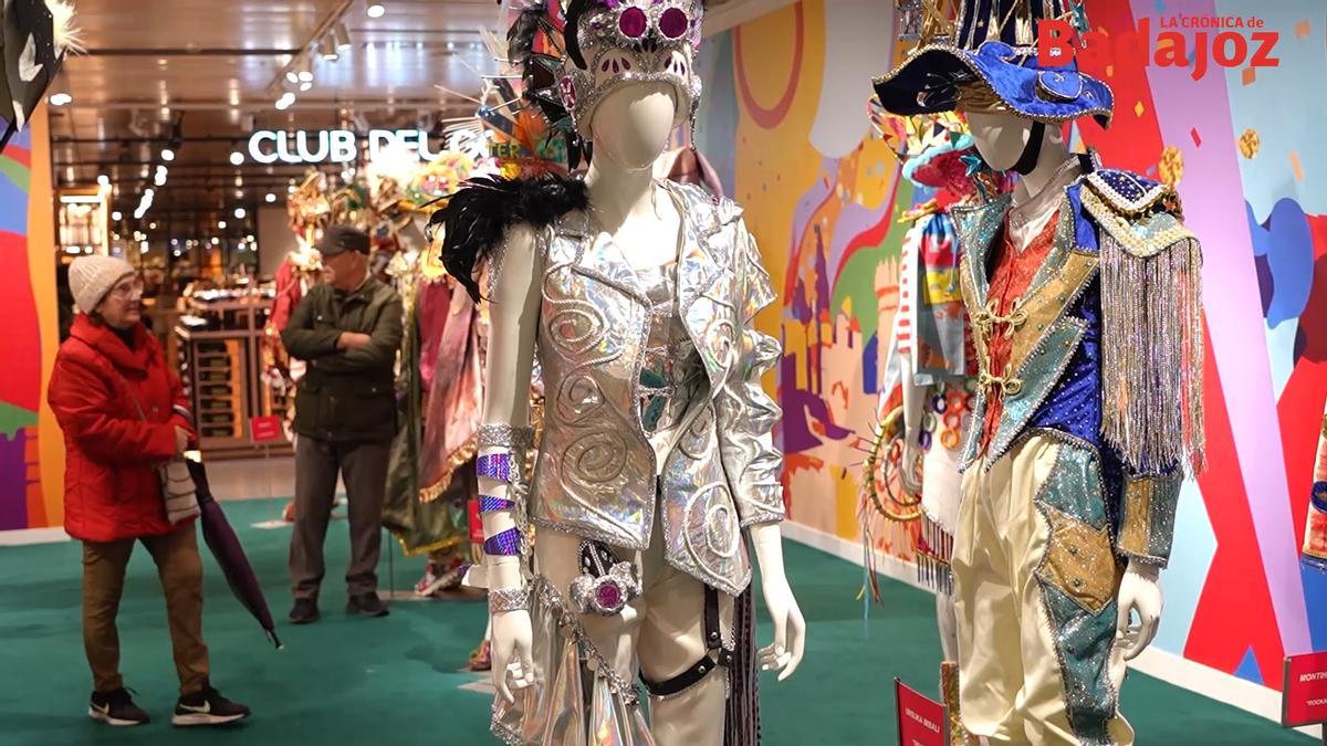 Vídeo | Así es la exposición de maniquíes vivientes del Carnaval de Badajoz en el Corte Inglés