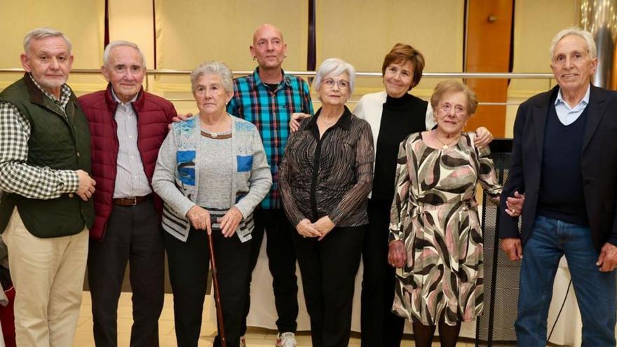 La parroquia de Serín rinde homenaje a sus mayores | LNE