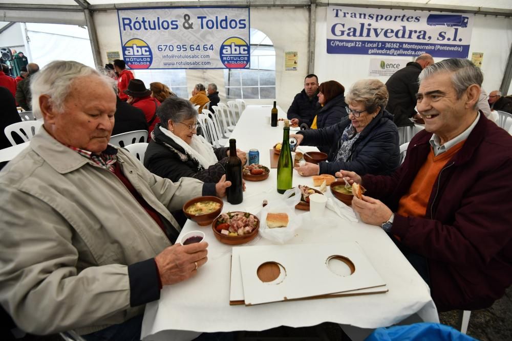 Fiestas gastronómicas en Pontevedra: Mourente se congrega alrededor de una taza de su caldo