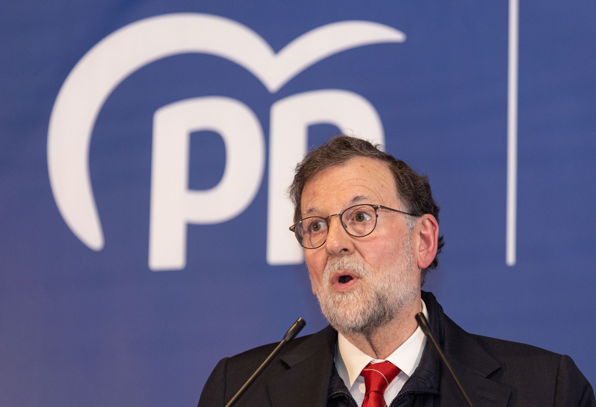 Rajoy apadrina a Luis Barcala