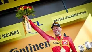 El Tour vuela y bate el récord de etapa más rápida de su historia