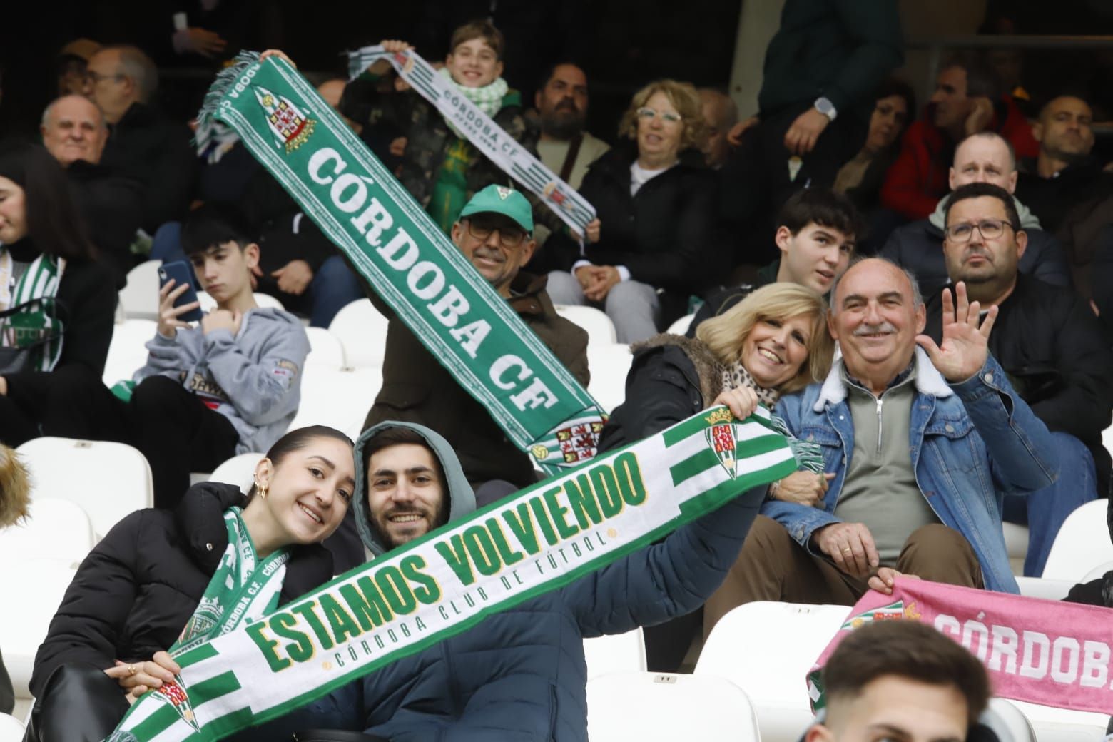 Córdoba CF-Racing de Santander | Las imágenes de la afición blanquiverde en El Arcángel