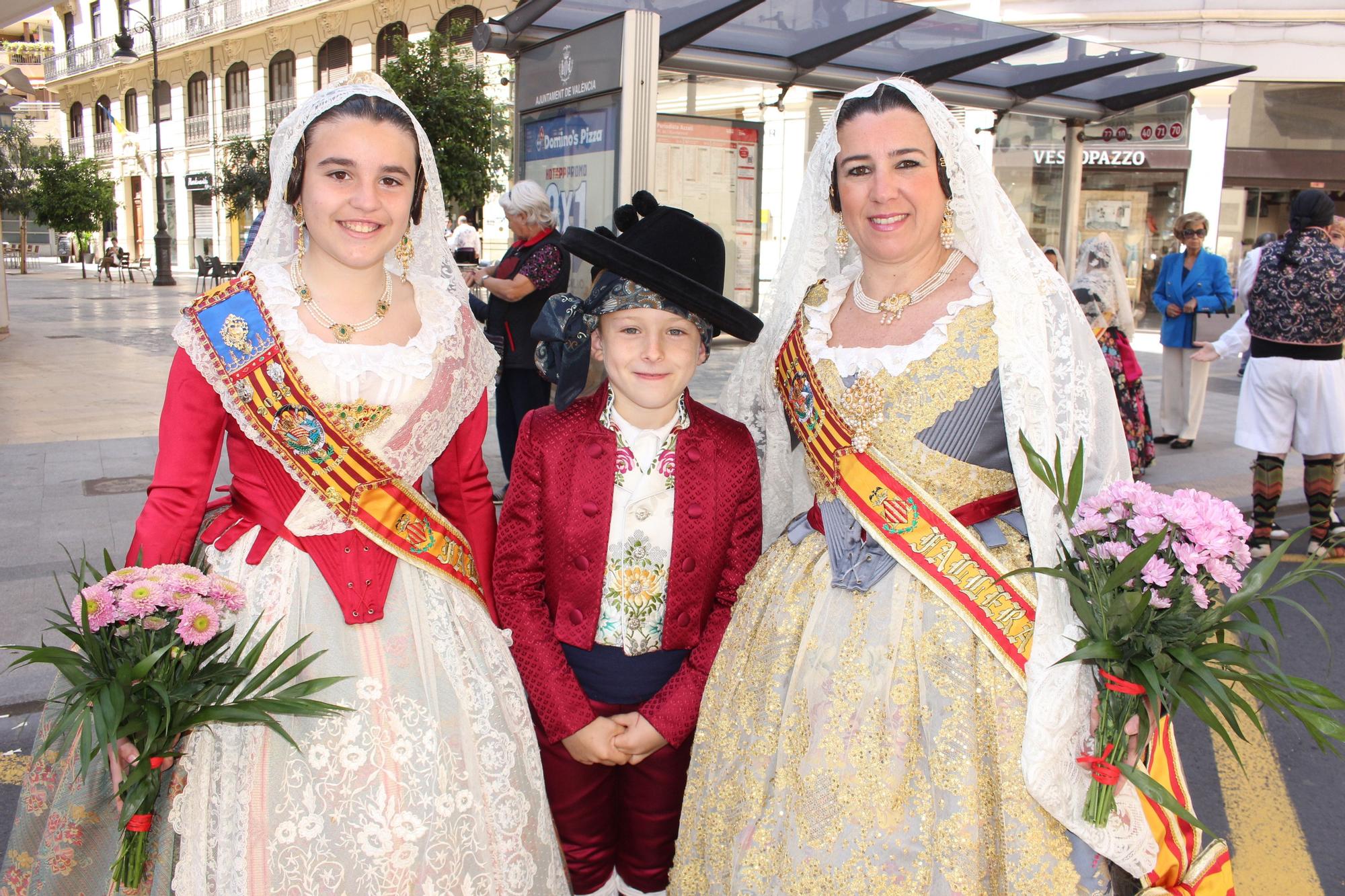 El desfile de falleras mayores en la Ofrenda a San Vicente Ferrer