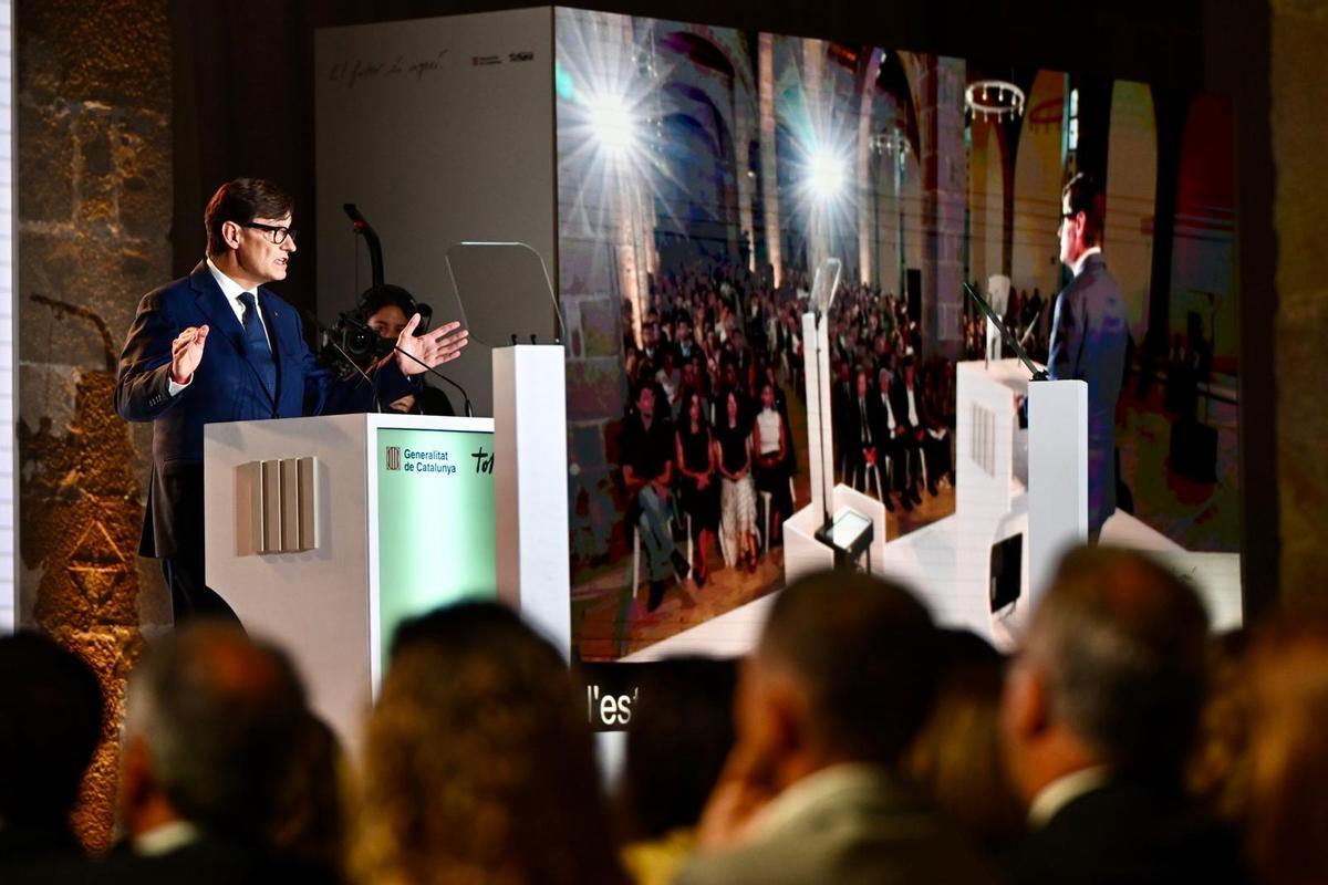 El president Salvador Illa, durante la conferencia en las Drassanes de Barcelona