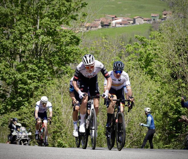 EN IMÁGENES: Segunda etapa de la Vuelta Ciclista Asturias.