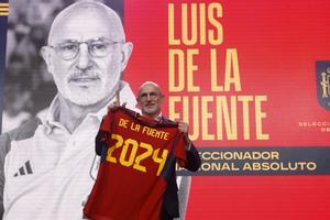 Luis de la Fuente se pone en valor para hacer olvidar a Luis Enrique