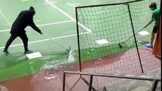 Goteras, filtraciones de agua, atascos y humedades en el pabellón de San Roque