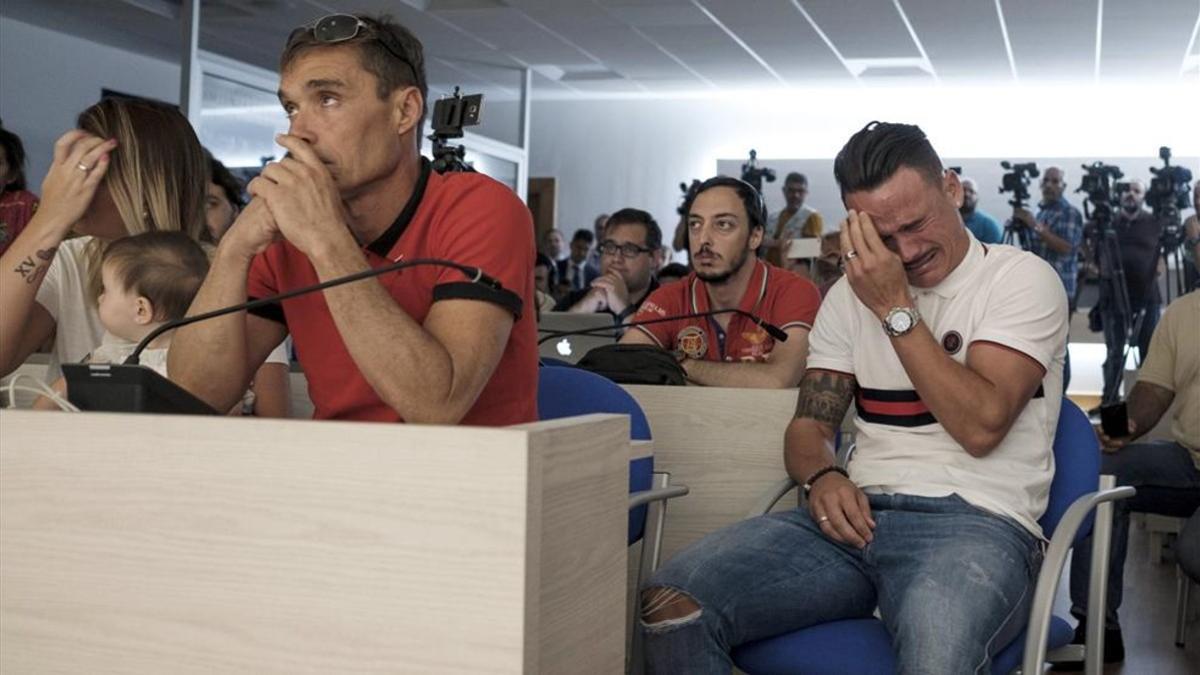 Roque Mesa no pudo reprimir las lágrimas al ver el vídeo sobre su trayectoria en la UD Las Palmas